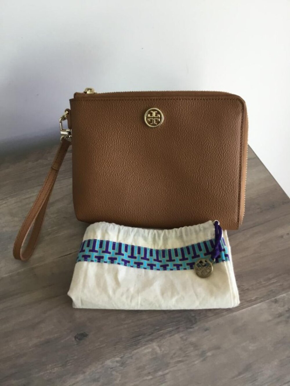 Tory Burch Landon Zip Top Brown Pebbled Leather Wristlet w/Gold Hardware & Dusty